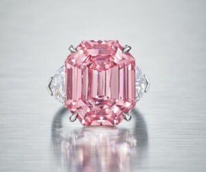 Here Are 14 Worlds Most Expensive and Rare Diamonds (6)