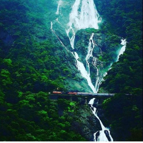Top 10 Most Famous Waterfalls In India To Visit During Monsoon
