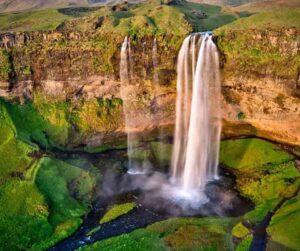 Top 15 Most Beautiful and Famous Waterfalls in the world
