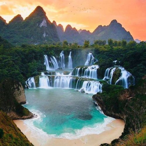 Top 15 Most Beautiful and Famous Waterfalls in the world