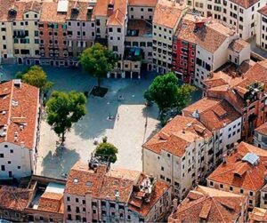 These are The 15 Best Places to Visit in Venice